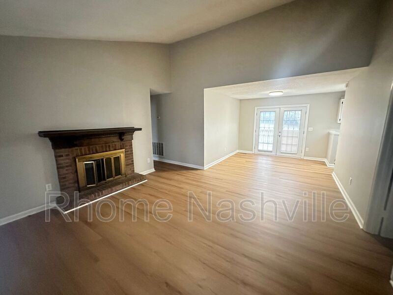 409 Belinda Pkwy - Photo 2 of 13
