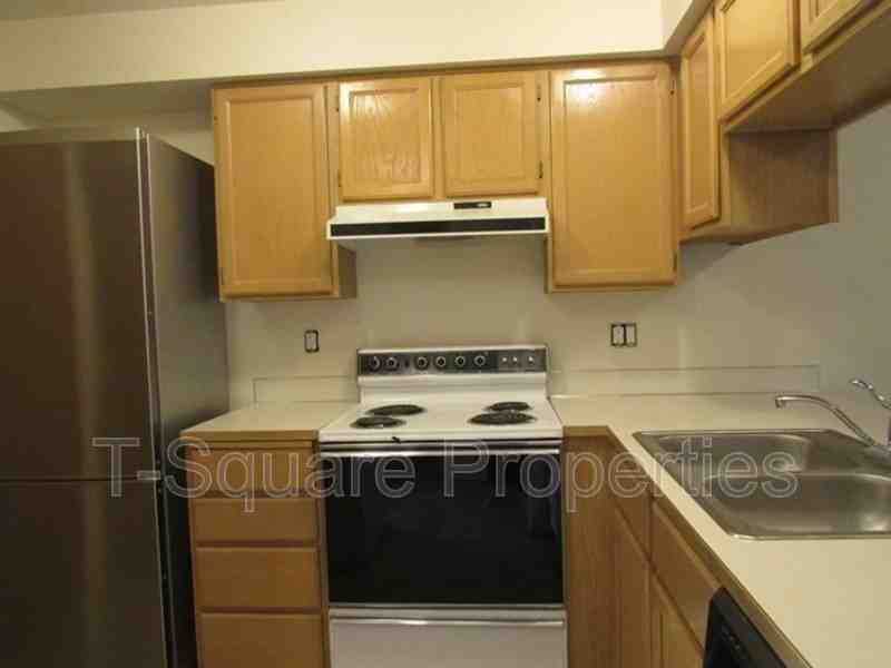 7632 230th St Sw #D - Photo 4 of 12