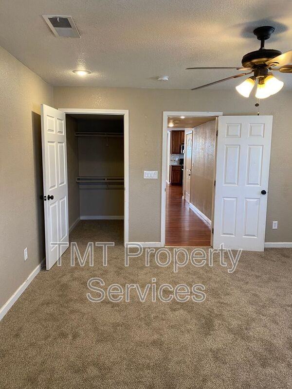 10087 Emerald Grove Dr - Photo 7 of 20