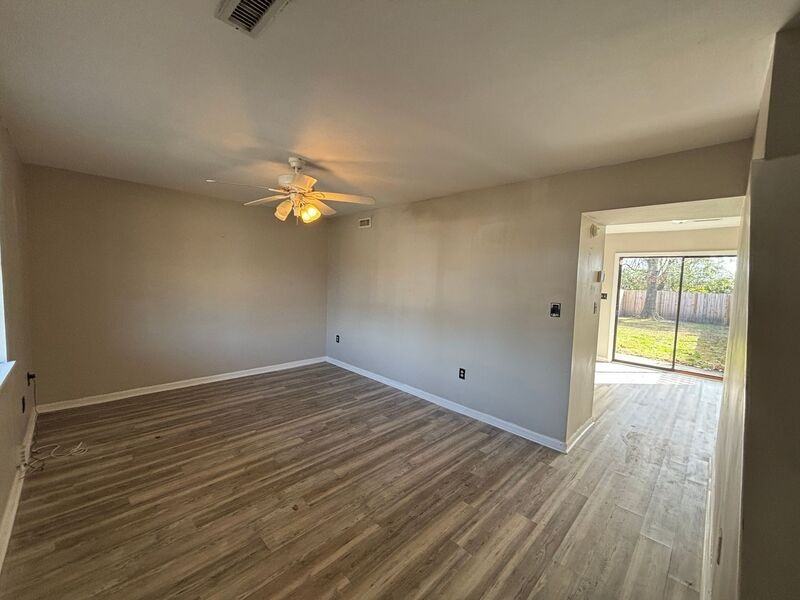 5039 Popperdam Creek Dr - Photo 3 of 22