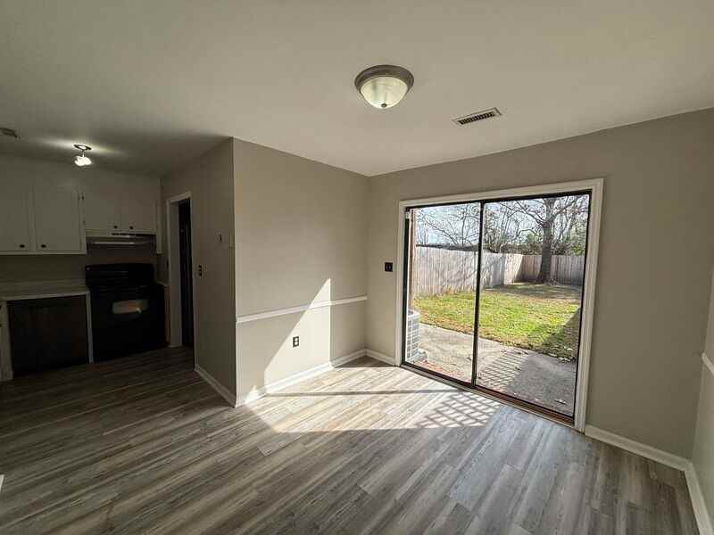 5039 Popperdam Creek Dr - Photo 5 of 22