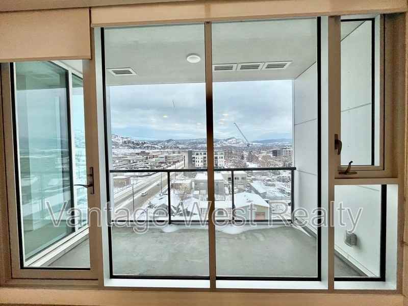 807 Ellis St - Photo 7 of 20