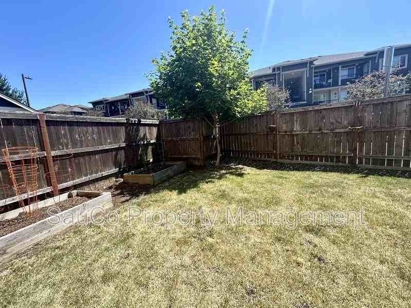 456 Sw 203rd Ter - Photo 4 of 22