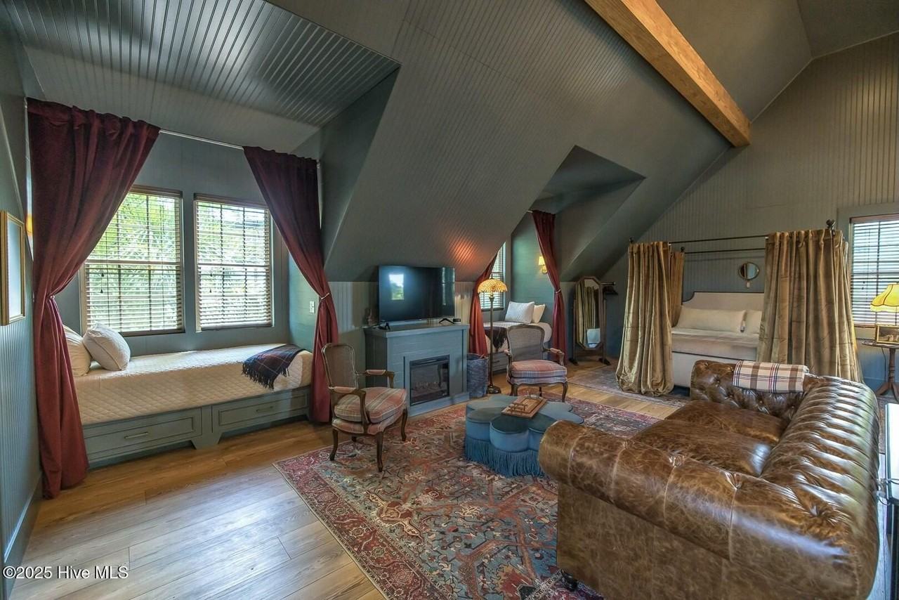 5 Queen St Unit B #B - Photo 3 of 27