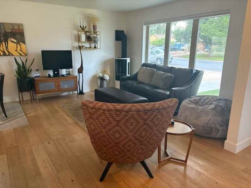 550 Dudley St - Photo 2 of 19