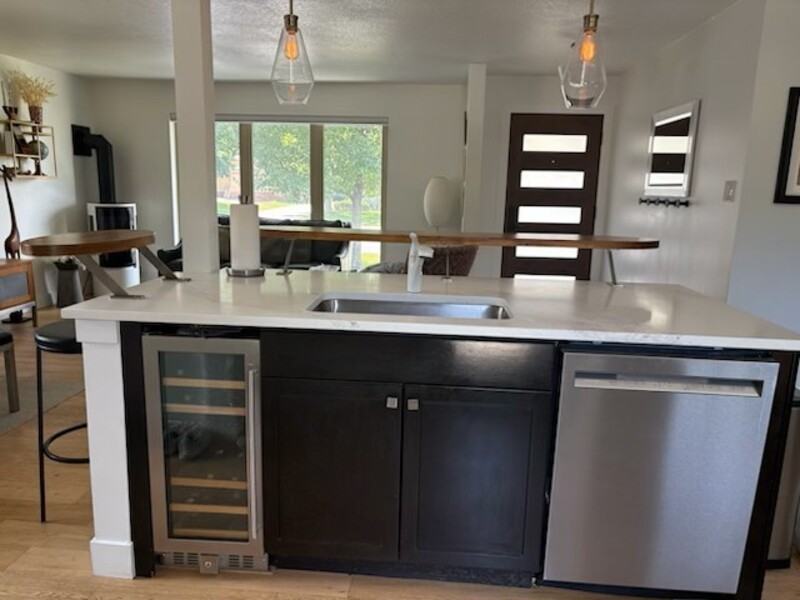 550 Dudley St - Photo 6 of 19