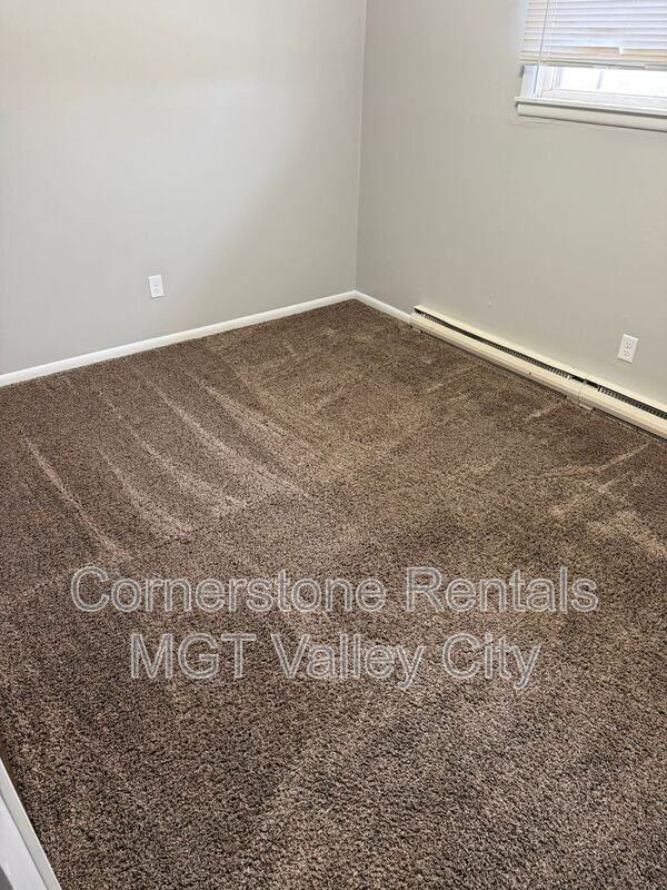 807 3rd St Sw - Photo 5 of 15