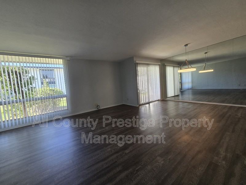 3308 E Camelback Rd - Photo 4 of 17