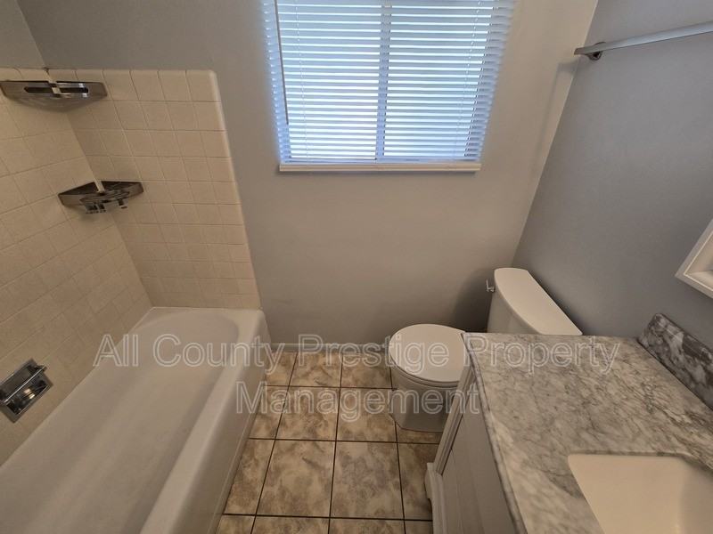 3308 E Camelback Rd - Photo 7 of 17