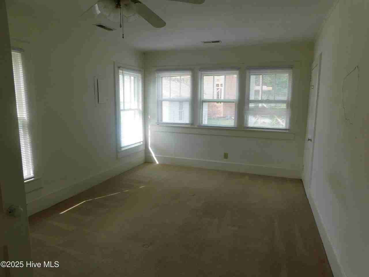 107 Gordon St - Photo 6 of 11