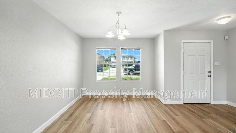 209 Hinge Loop - Photo 6 of 37