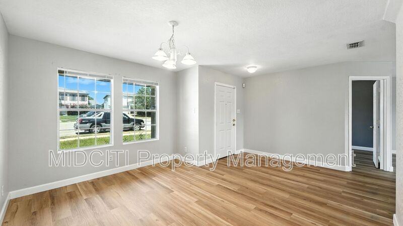 209 Hinge Loop - Photo 7 of 37