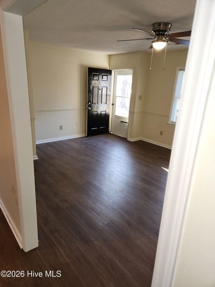 477 Huntingridge Rd Unit B #B - Photo 2 of 6