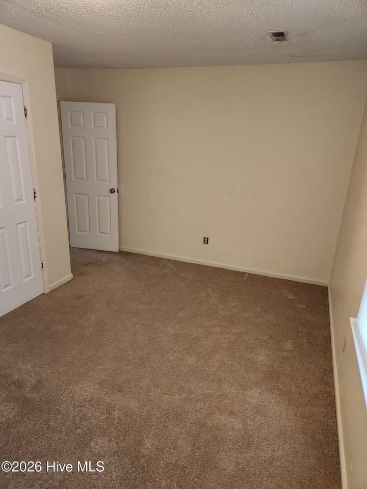 477 Huntingridge Rd Unit B #B - Photo 4 of 6