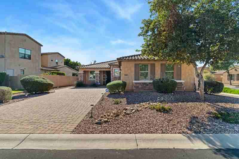 14479 W Desert Flower Dr - Photo 2 of 25