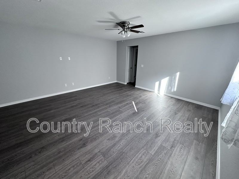 1632 Shamrock Rd - Photo 7 of 23