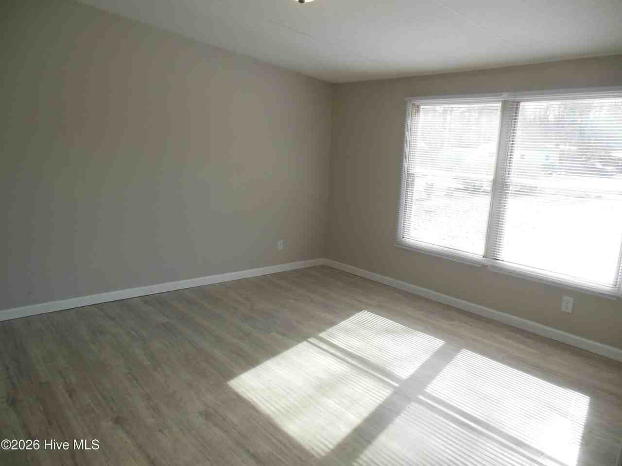 118 Woodhaven Dr - Photo 7 of 14