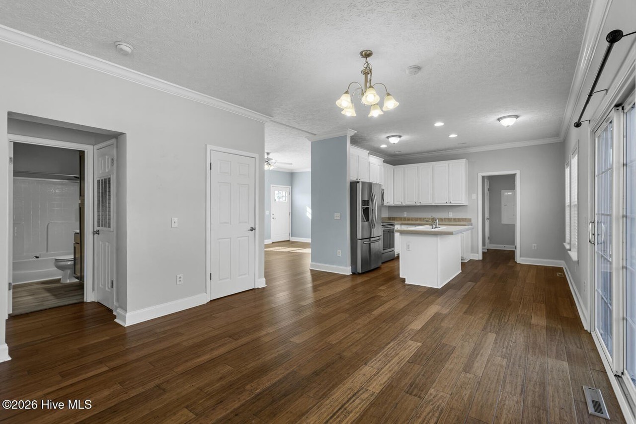 1137 Clayton Humphrey Rd - Photo 6 of 29