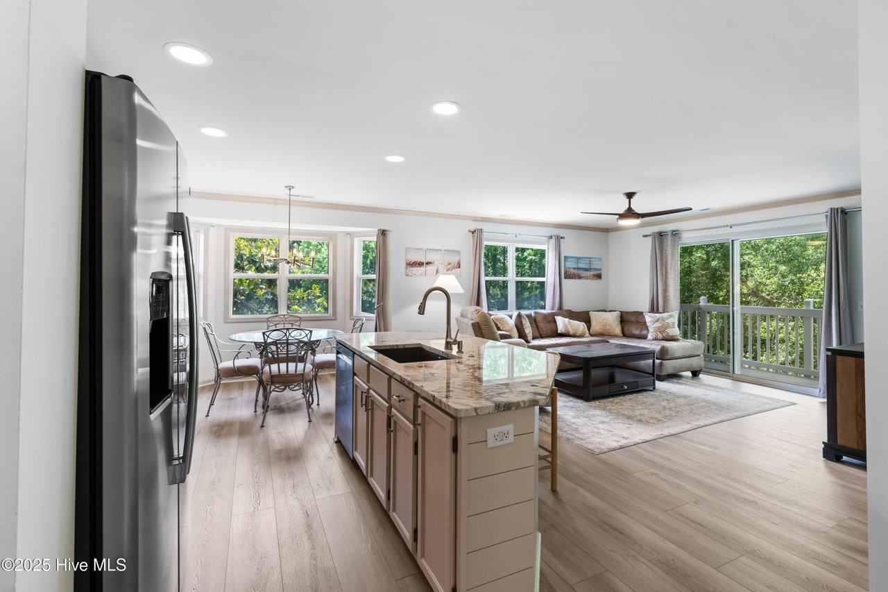 3030 Marsh Winds Cir Unit 405 #405 - Photo 6 of 20