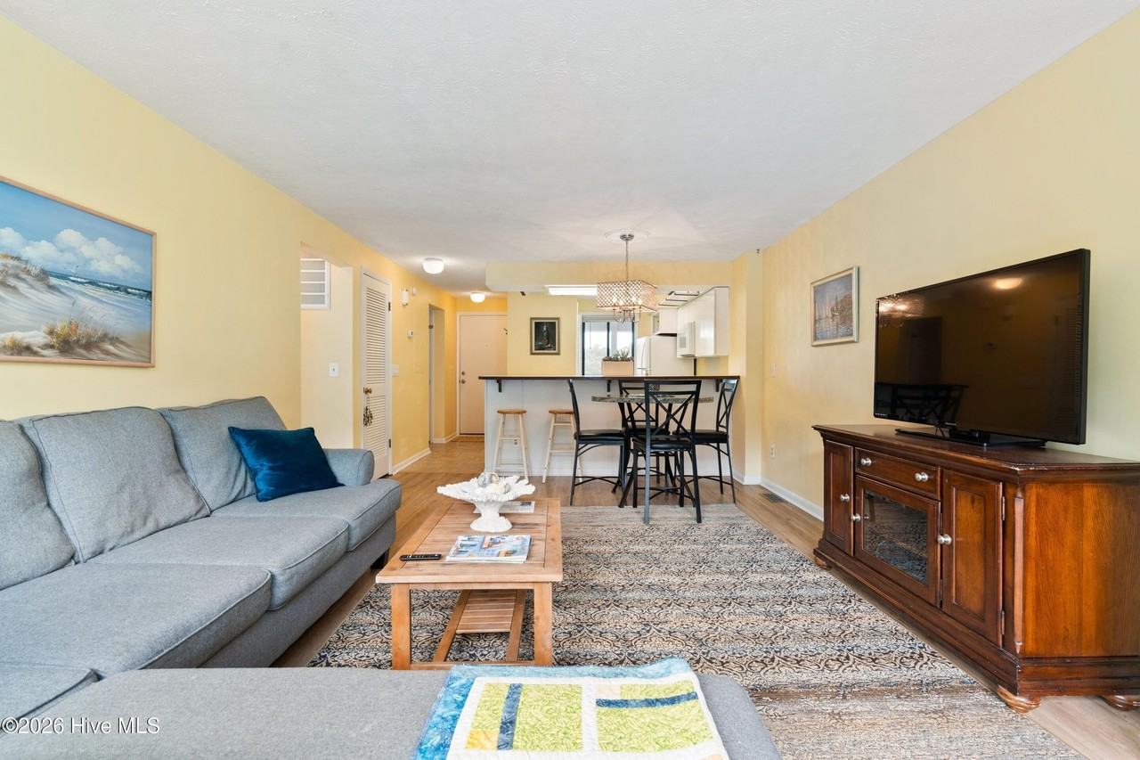 2304 Surfrider Cir Unit C #C - Photo 4 of 19