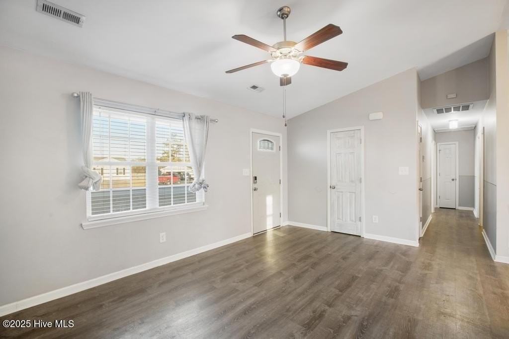 106 Lois Ct - Photo 4 of 23