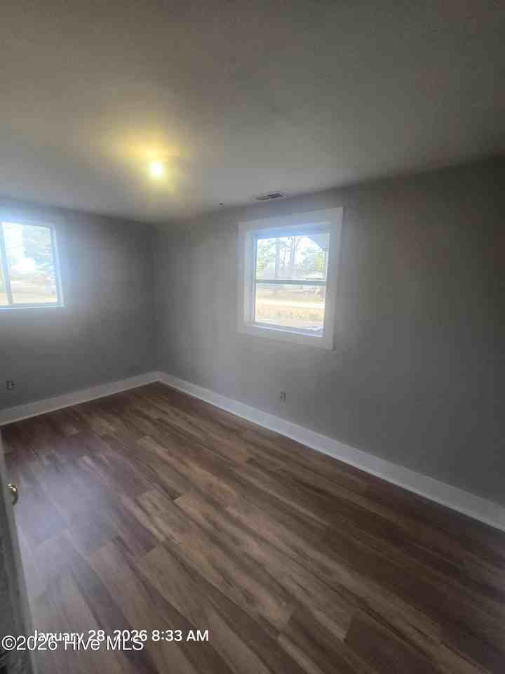 1120 Newsome St - Photo 7 of 7