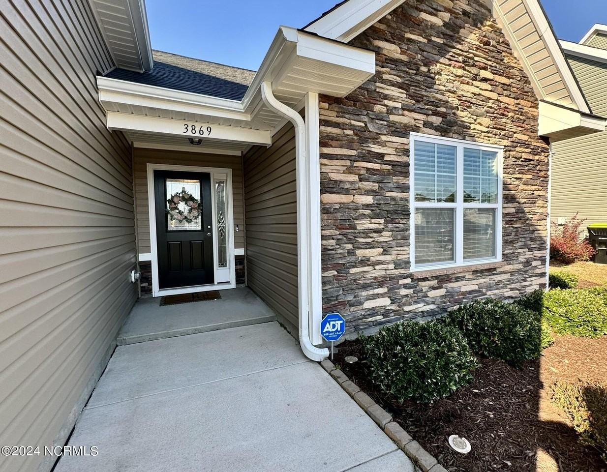 3869 Stone Harbor Pl - Photo 2 of 17