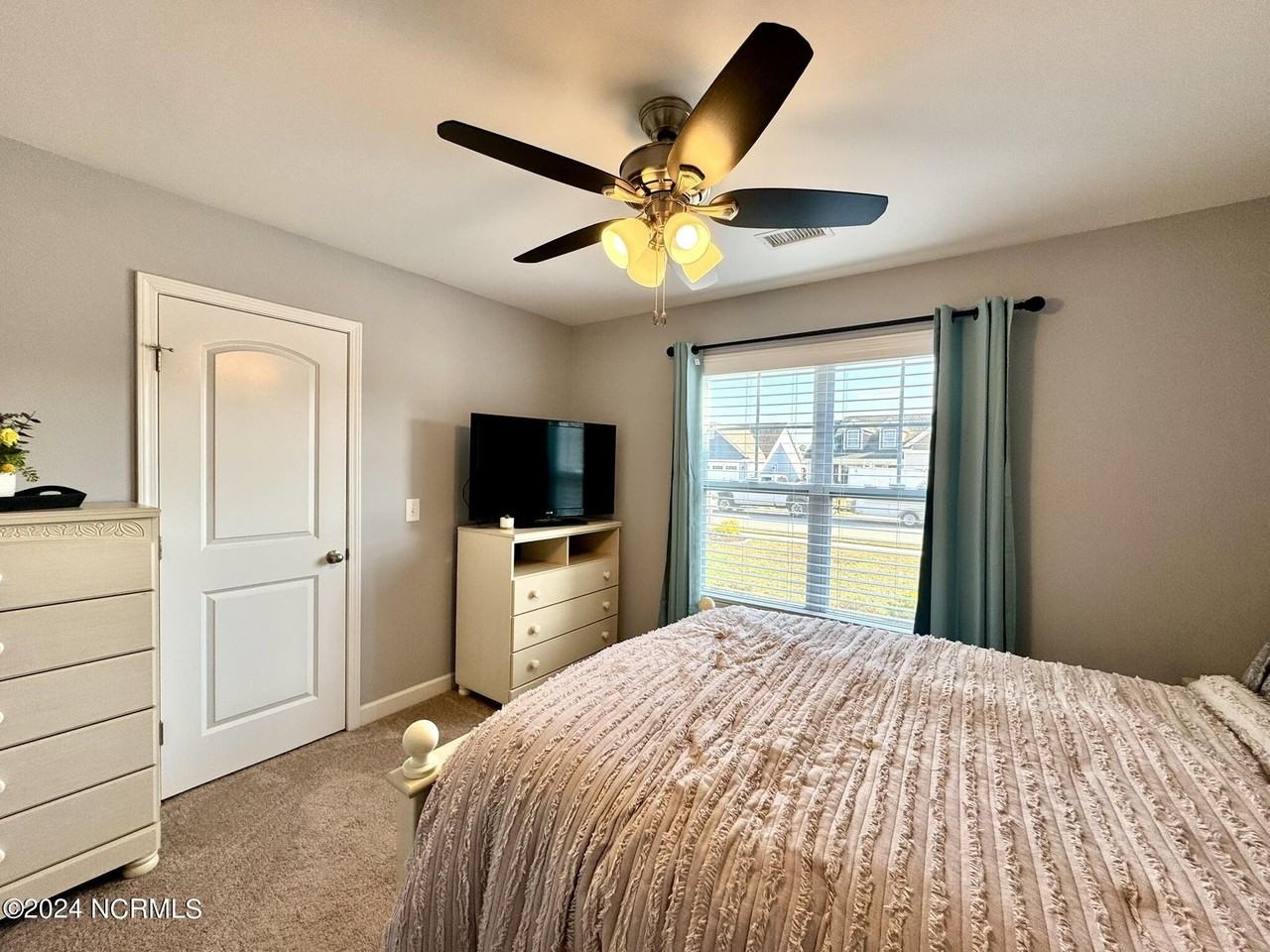 3869 Stone Harbor Pl - Photo 6 of 17