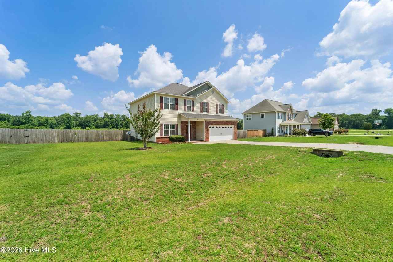 407 S Bluff Cir - Photo 4 of 28