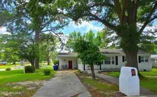 featured image of 307 Clairmont Cir