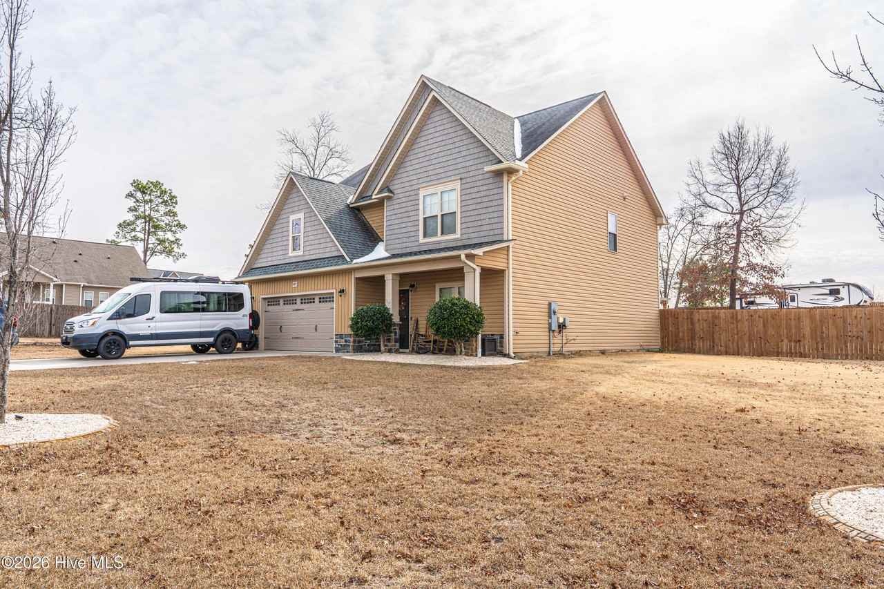 497 N Prince Henry Way - Photo 3 of 50