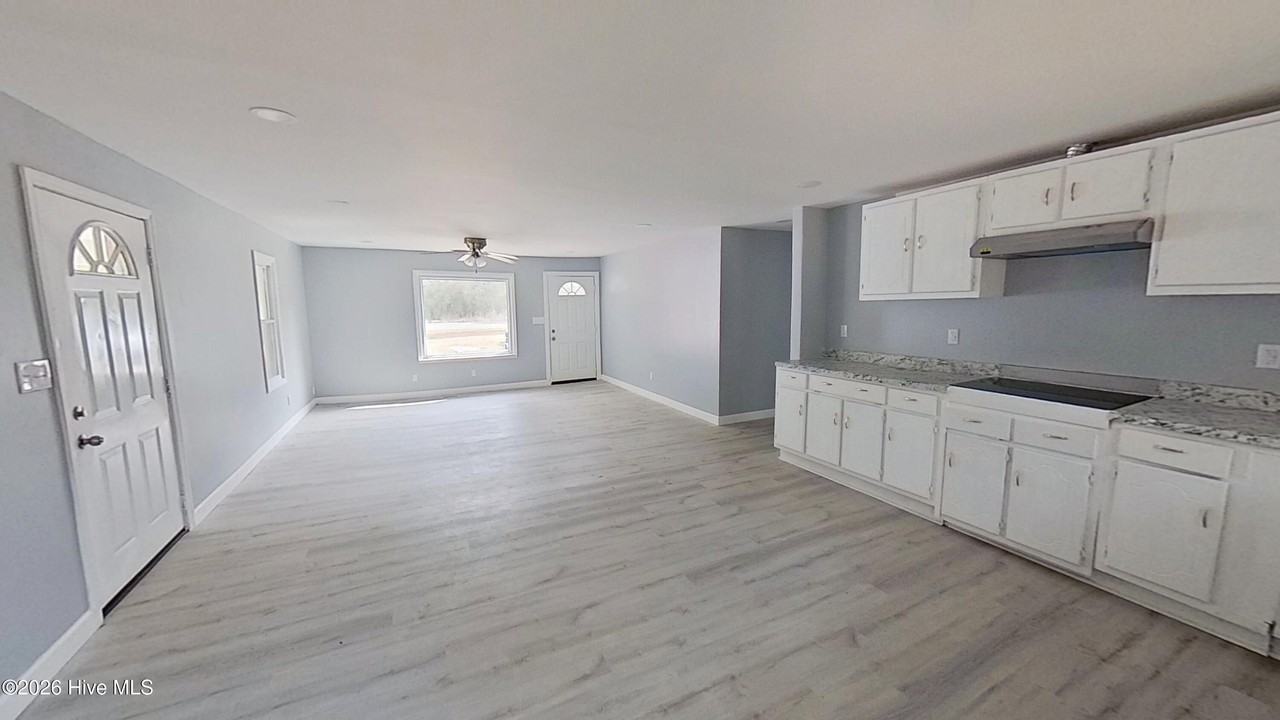 770 Church St - Photo 6 of 22