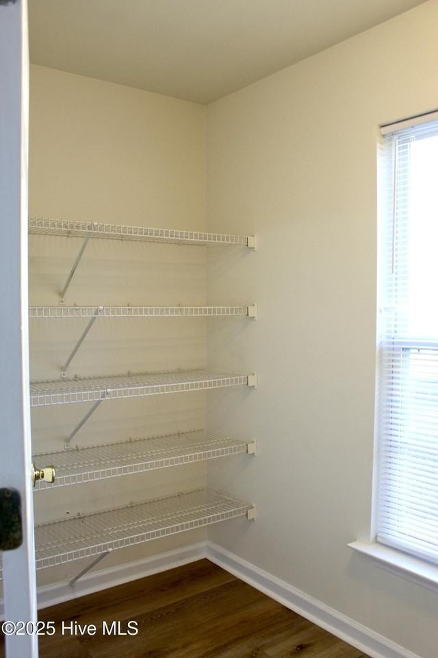 1504 Amhearst Ct - Photo 7 of 14