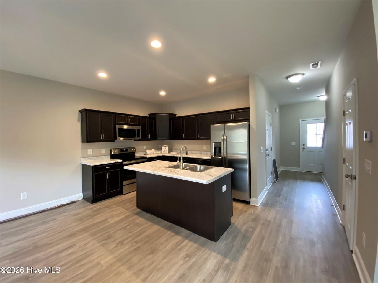 517 Stone Crab Ln - Photo 4 of 19