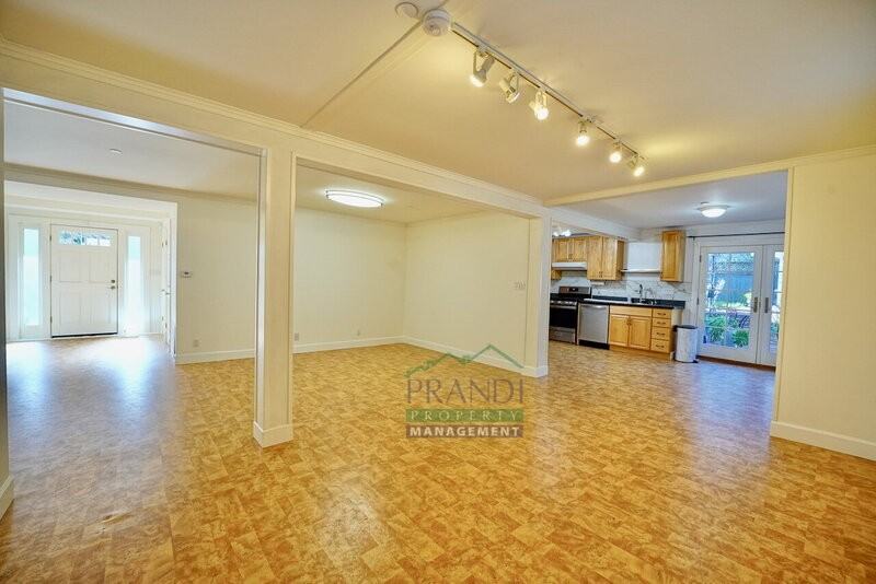 521 C St #521CST - Photo 3 of 42