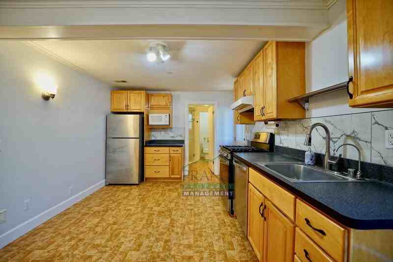 521 C St #521CST - Photo 6 of 42