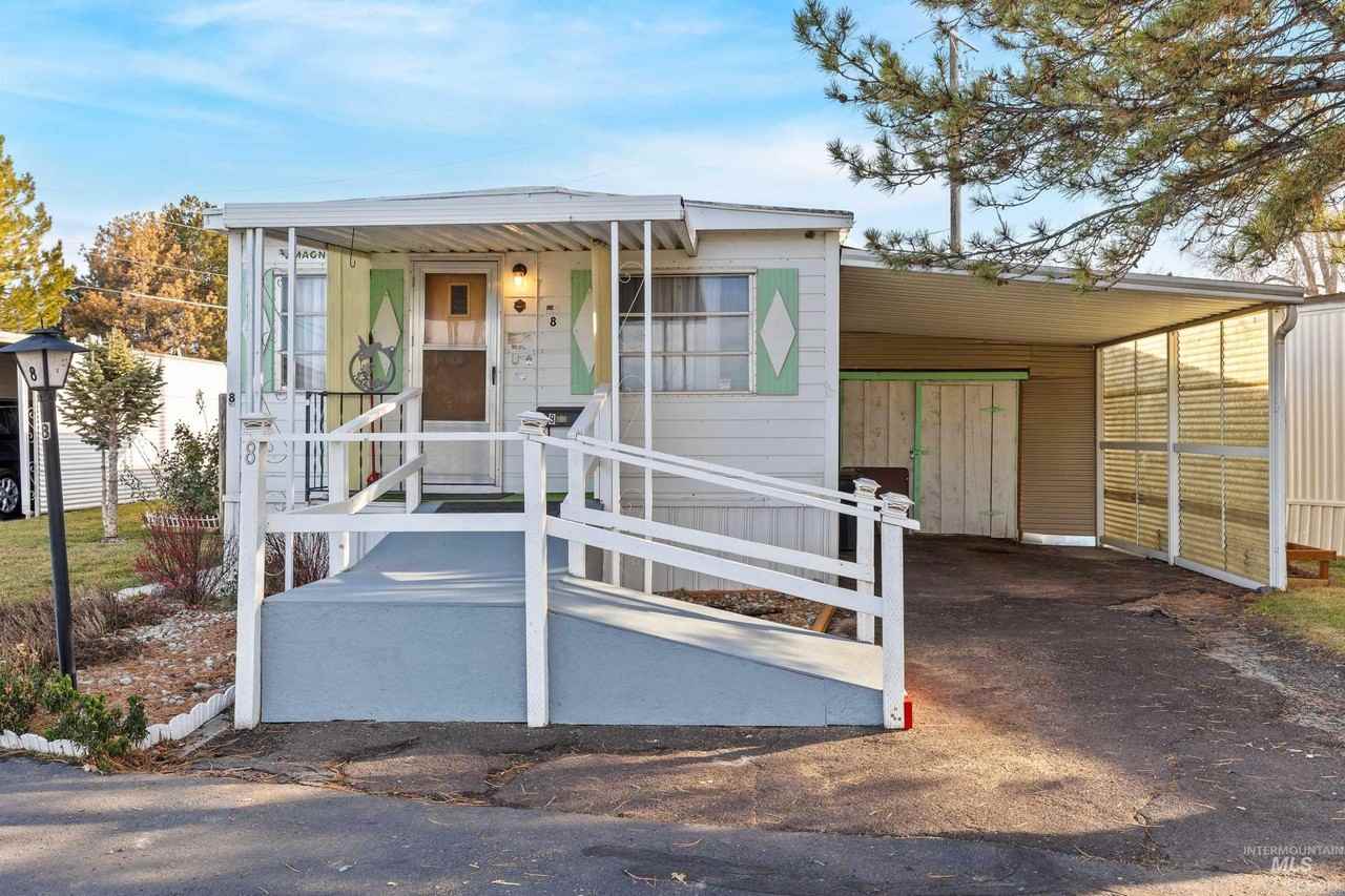 419 Fruitland Ave Trlr 8 #8 - Photo 2 of 23