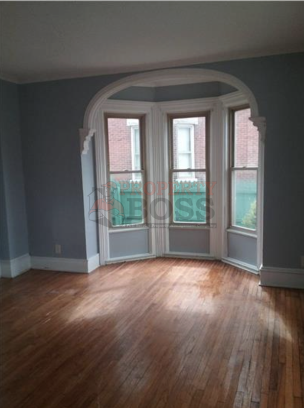 802 Pine St - Photo 2 of 10