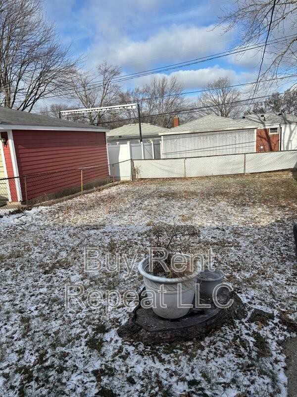 5309 Grovedale St - Photo 4 of 19