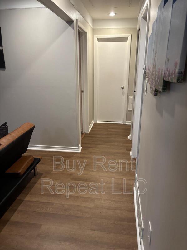 5309 Grovedale St - Photo 7 of 19