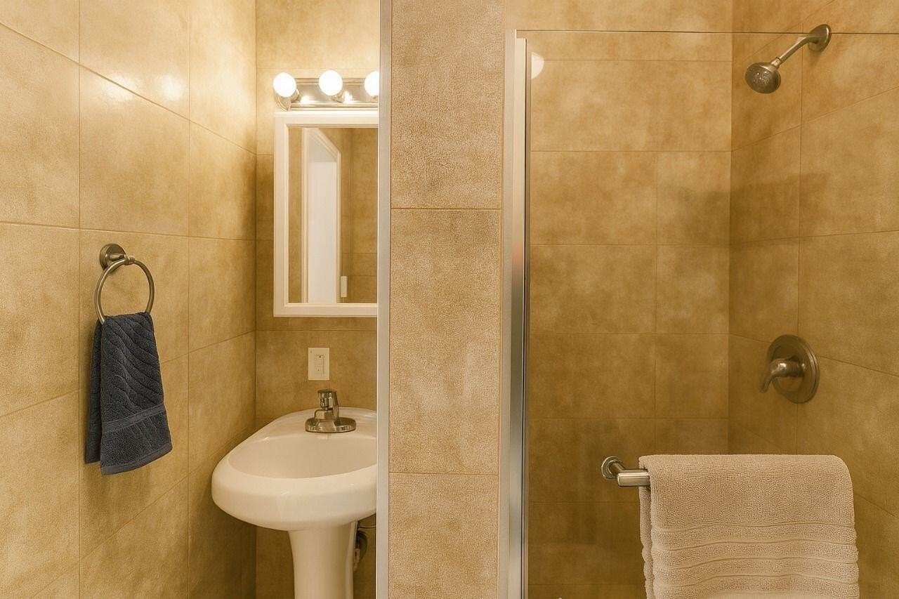 1110 White St #1 - Photo 5 of 8