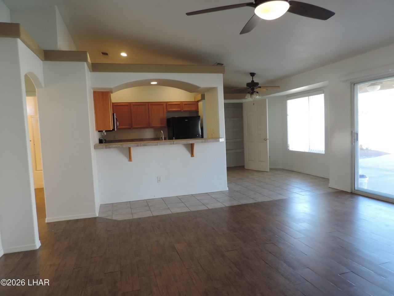 1050 Date Dr - Photo 3 of 23