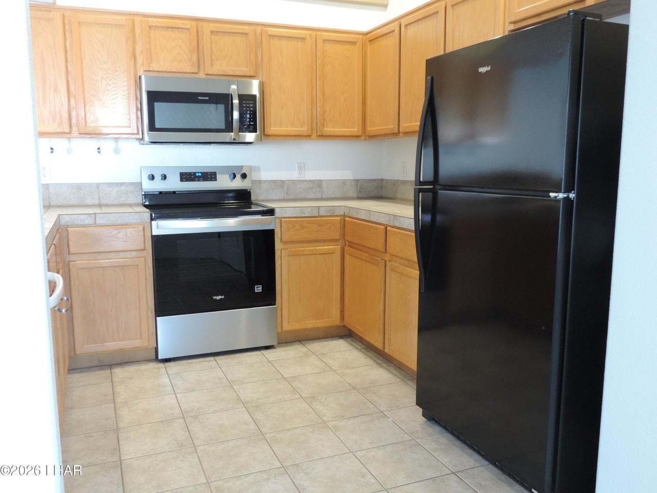 1050 Date Dr - Photo 7 of 23