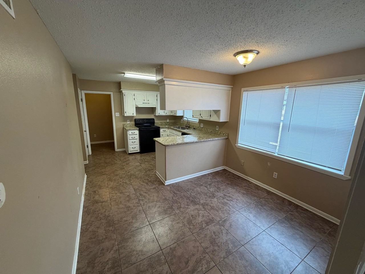 3411B Denson Dr - Photo 4 of 8