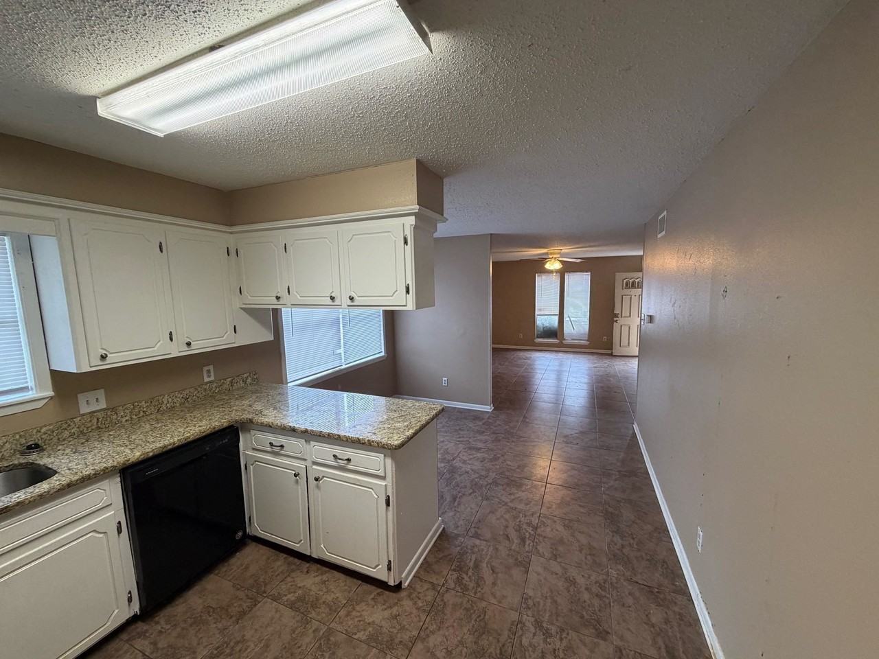 3411B Denson Dr - Photo 5 of 8