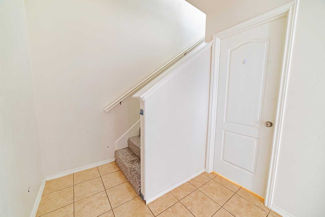 2021 Port Louisiana Dr - Photo 7 of 18