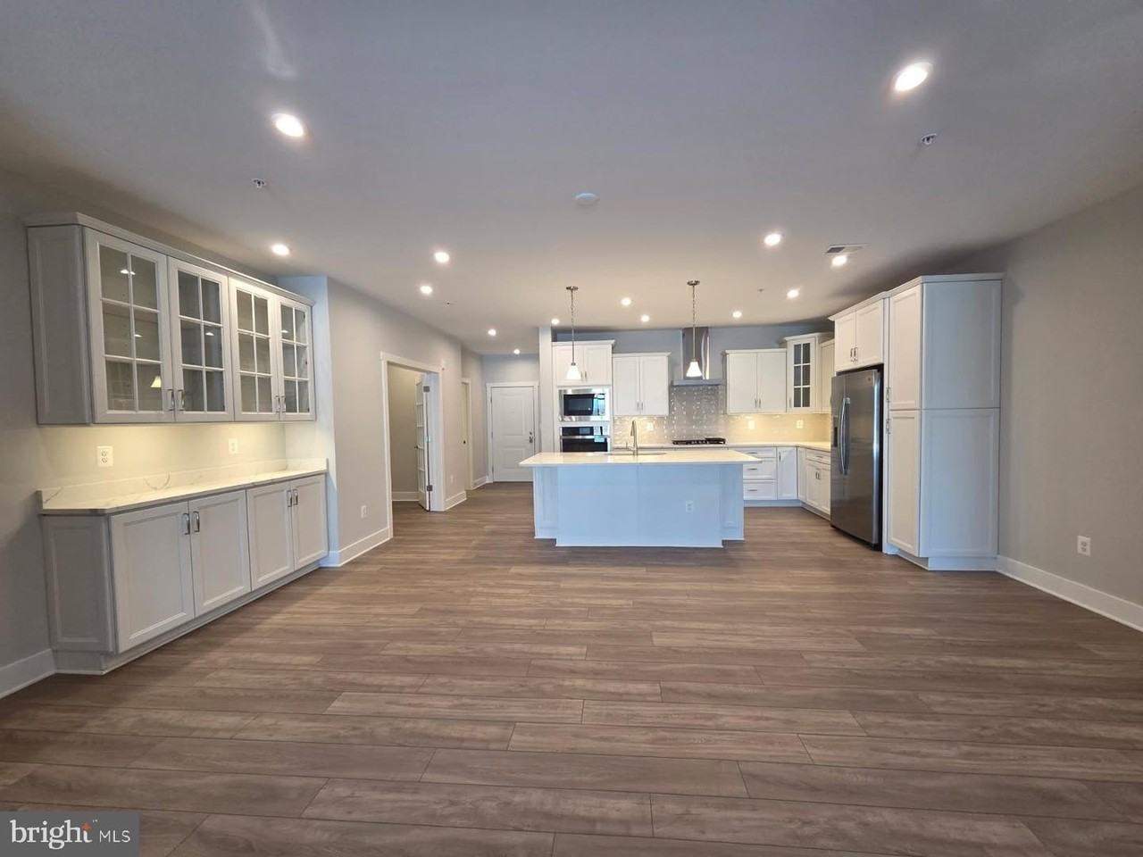 170 Harrier Way - Photo 3 of 36