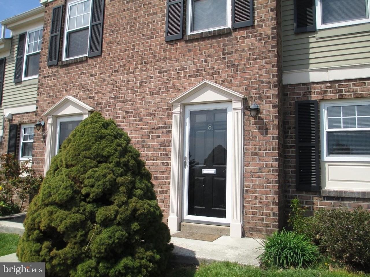 8 Coventry Ct - Photo 5 of 22