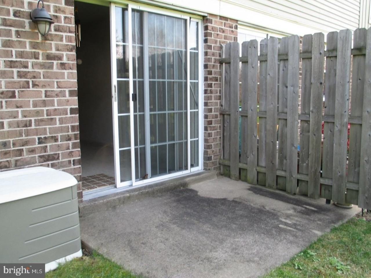 8 Coventry Ct - Photo 6 of 22