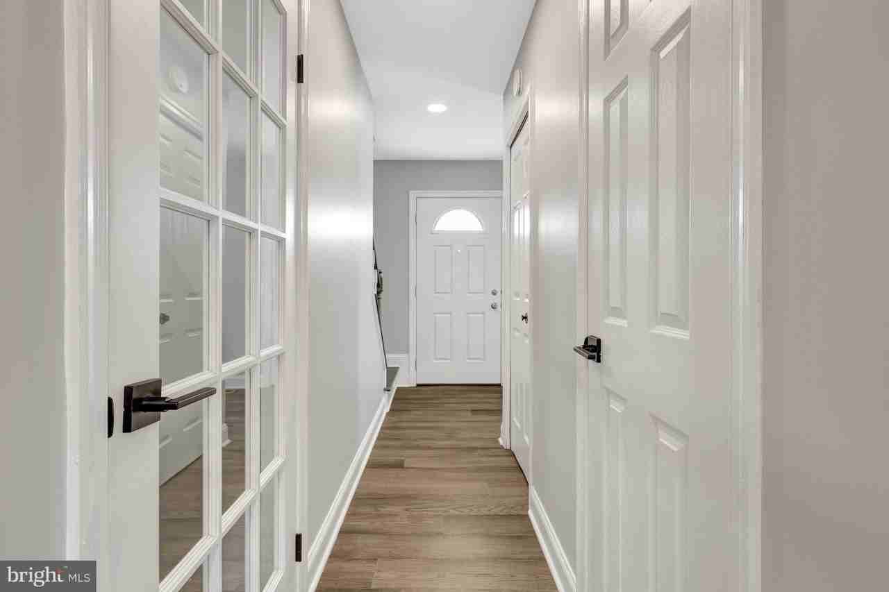 13416 Whaley Ct - Photo 5 of 43